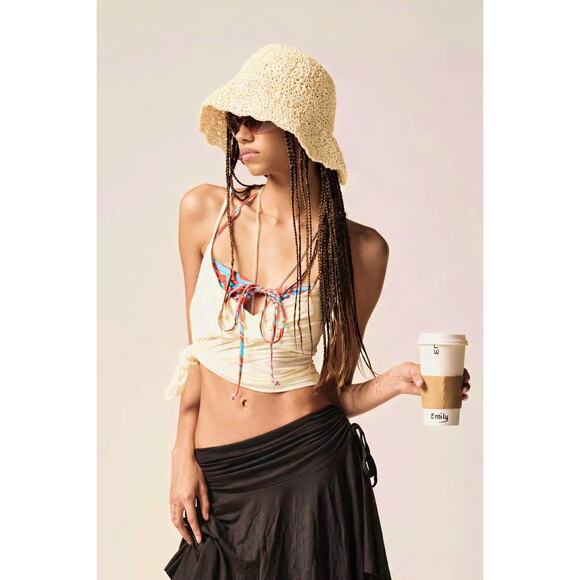 Urban Outfitters UO Natural Crochet Woven Floral Scalloped Bucket Hat OS New NWT - Picture 3 of 11